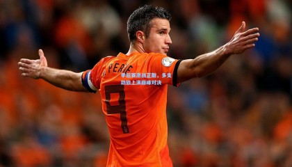 季后赛激战正酣，多支劲旅上演巅峰对决