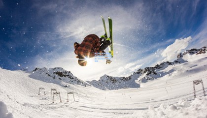 莫兰特交易风波骤起，比卢普斯涉诉案再掀波澜，NBA休赛期震荡双响